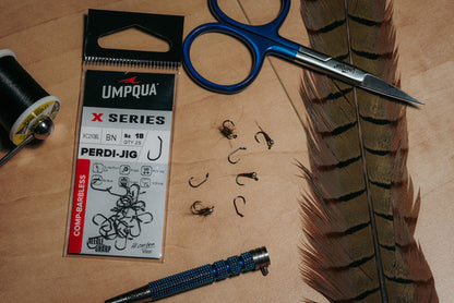 Umpqua XC210BL-BN Hooks